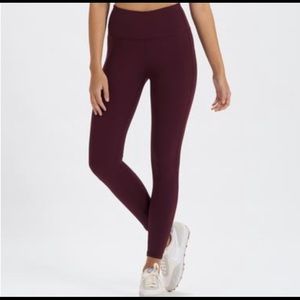 Vuori Pace Performance Leggings